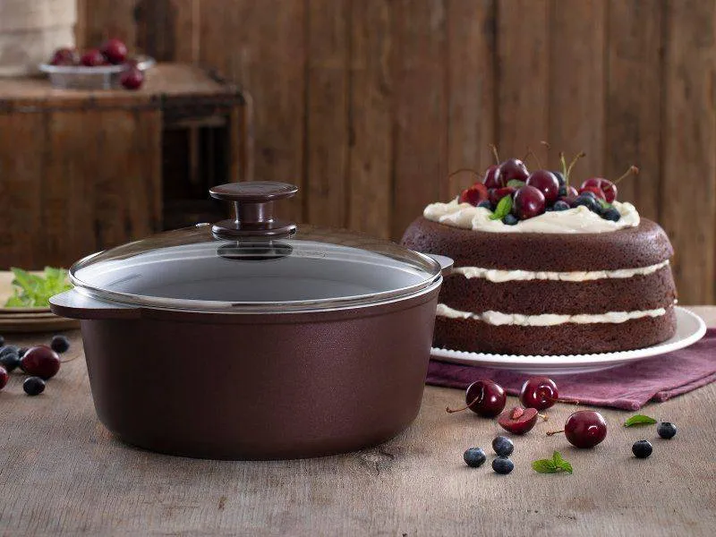 Cacerola 24 cm Linea Moka - preparación de torta